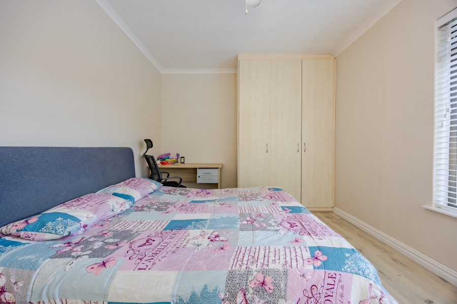 4 Bedroom Property for Sale in Flamingo Vlei Western Cape